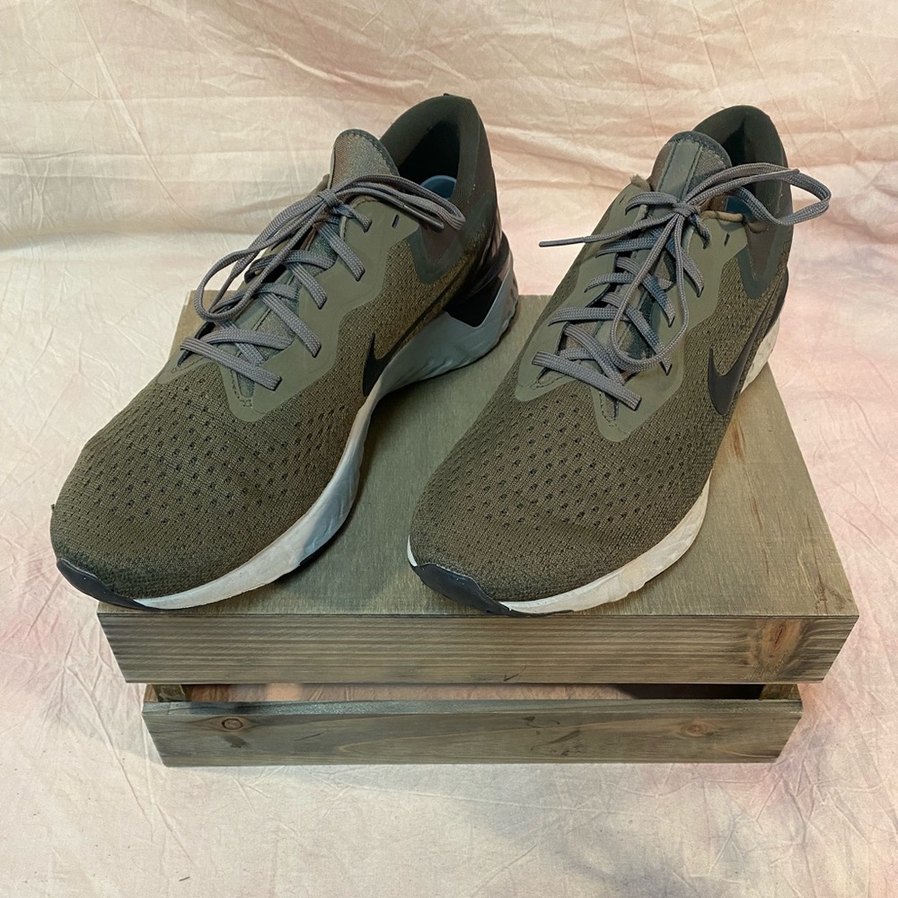 Nike Odyssey React Medium Olive